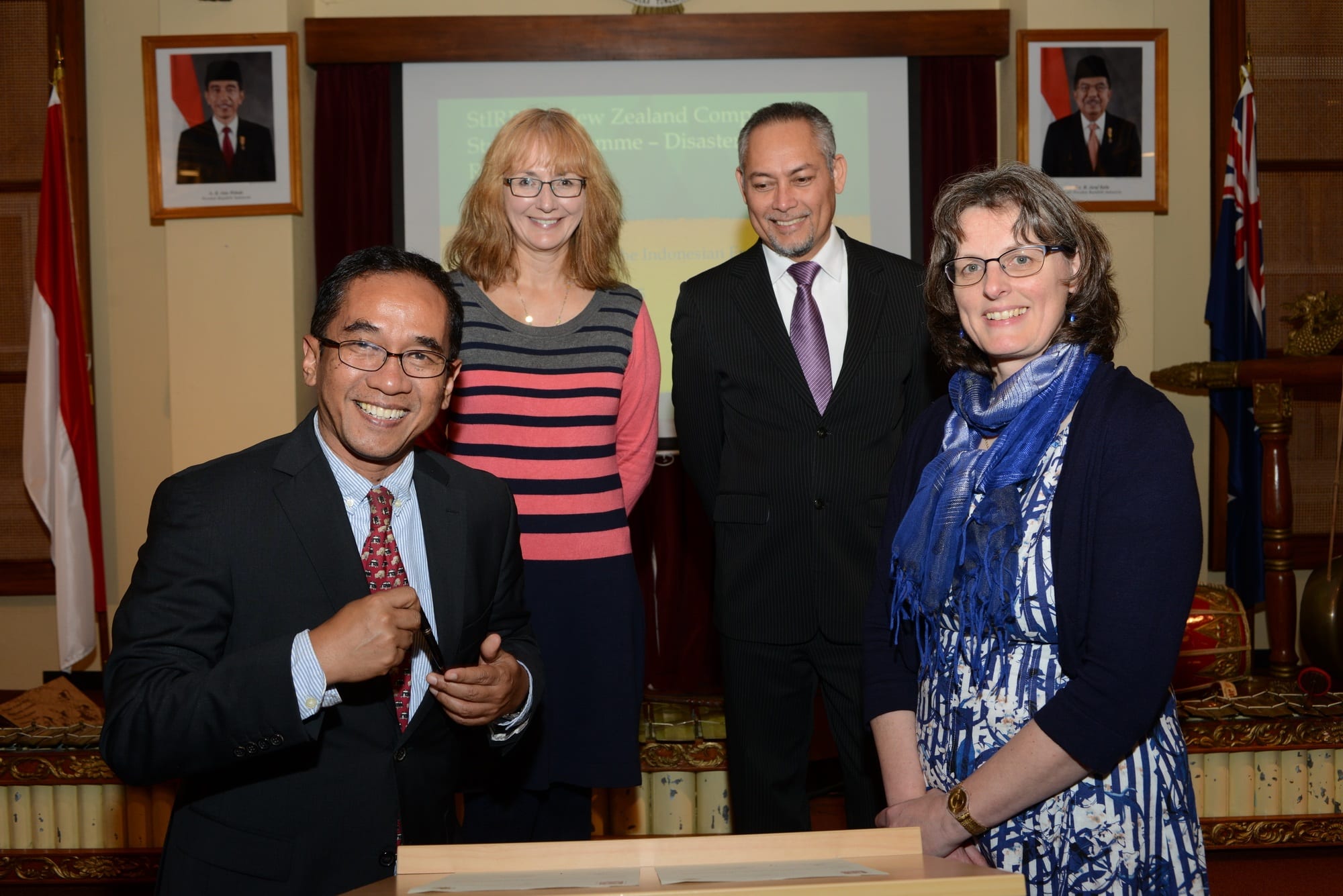 MoU between GNS and UGM extended and signed